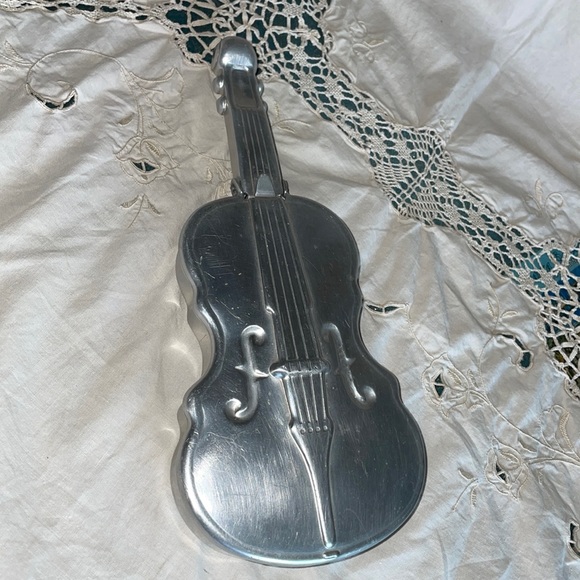 MOUNT VERNON WARE Violin Dish